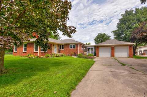 5200 E Oakwood Drive, Pleasant Hill, IA 50327
