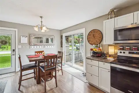 1118 Holly Drive, Norwalk, IA 50211