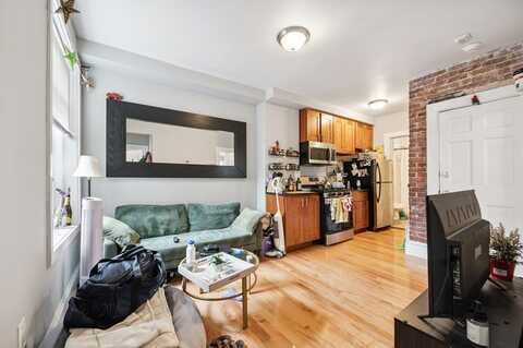 12 Foster St 5, Boston, MA 02109