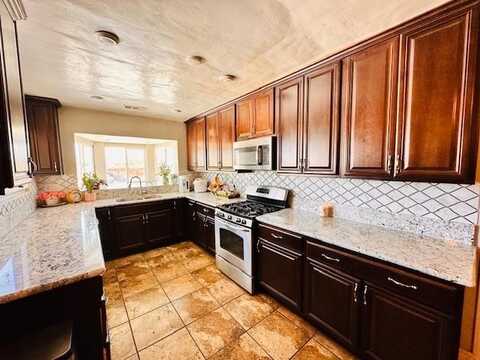11236 Herndon Avenue E, Clovis, CA 93619