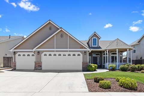 3219 Connelly Avenue W, Visalia, CA 93291