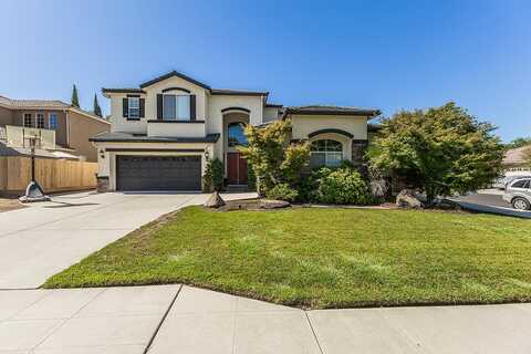 2438 Powers, Clovis, CA 93619