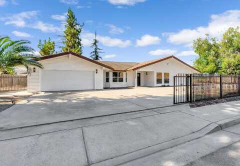 146 Sierra Avenue, Clovis, CA 93612