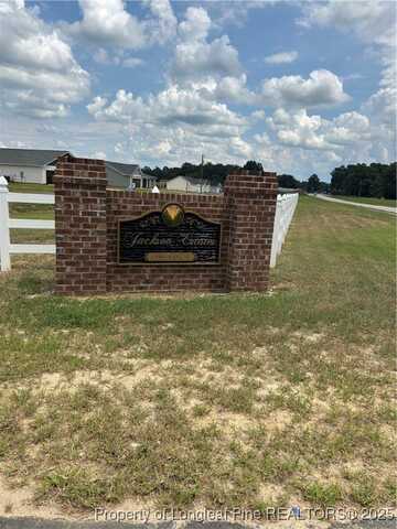 33 Chariot Circle, Lumber Bridge, NC 28357