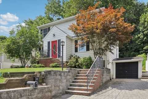 80 Mccosh Rd, Clifton, NJ 07043
