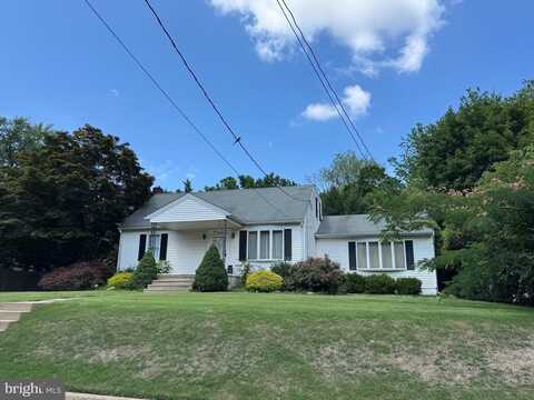 221 CLEMENTON AVENUE, BLACKWOOD, NJ 08012
