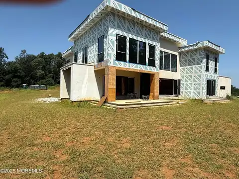 798 Holmdel Road, Holmdel, NJ 07733