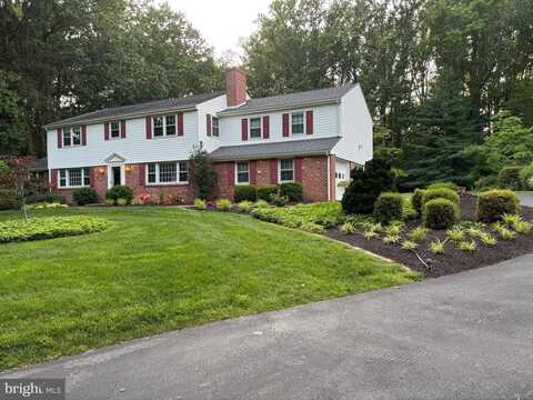 303 W LOCUST LANE, KENNETT SQUARE, PA 19348