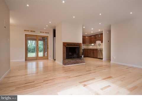 384 WALNUT LANE, PRINCETON, NJ 08540