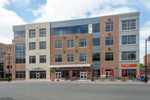 46 E Main St, Somerville, NJ 08876