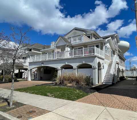 111 N Washington Ave, Margate City, NJ 08402