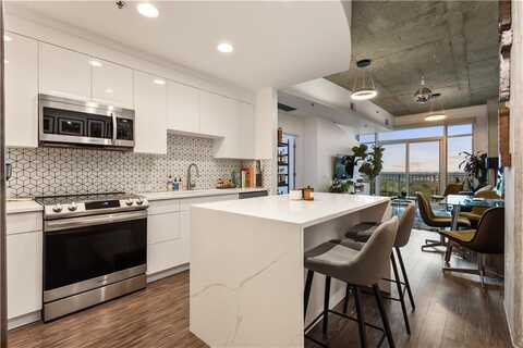 250 Pharr Road NE, Atlanta, GA 30305