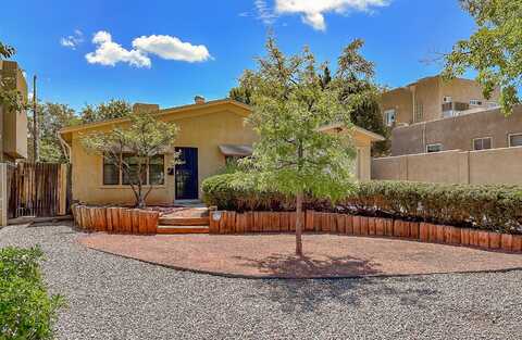 314 Amherst Drive SE, Albuquerque, NM 87106