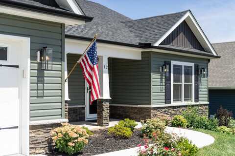 12 THOMAS DEAN CT, WAYNESBORO, VA 22980