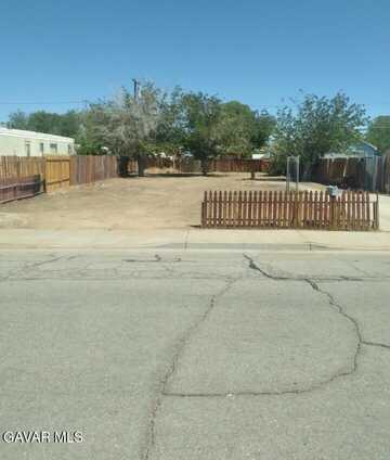 1320 W Saint George Avenue, Ridgecrest, CA 93555