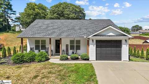 204 N Randolph Avenue, Landrum, SC 29356
