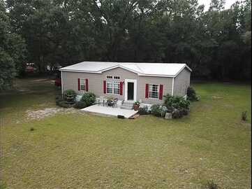 57 Lynn Holly Drive, Hoboken, GA 31542