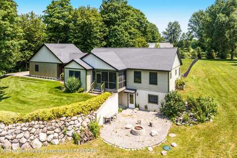 11300 E Brigadoon Lane, Suttons Bay, MI 49682