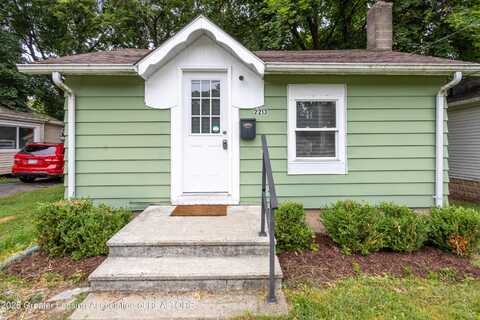 2213 Donora Street, Lansing, MI 48910