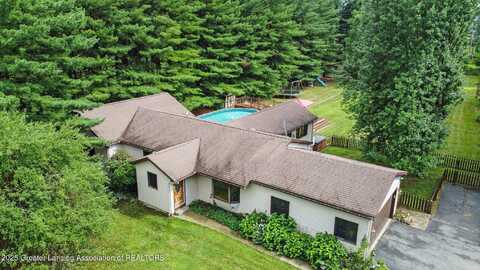 6494 Zimmer Road, Haslett, MI 48840