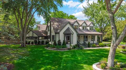 1658 Clifty Creek Court, Valparaiso, IN 46385