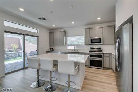 10375 Rose Palisade Street, Las Vegas, NV 89141