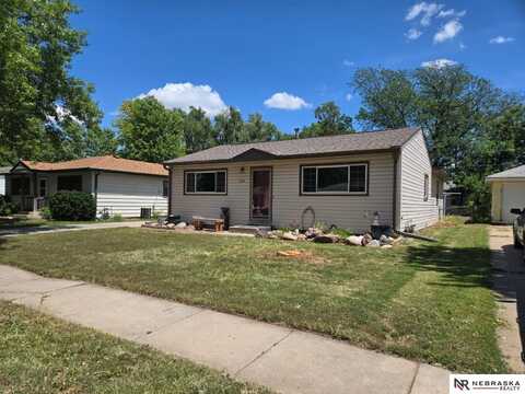 1250 N 55th Street, Lincoln, NE 68504