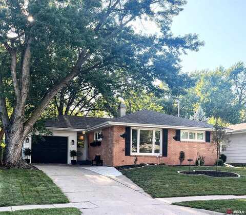 4401 S 46 Street, Lincoln, NE 68516