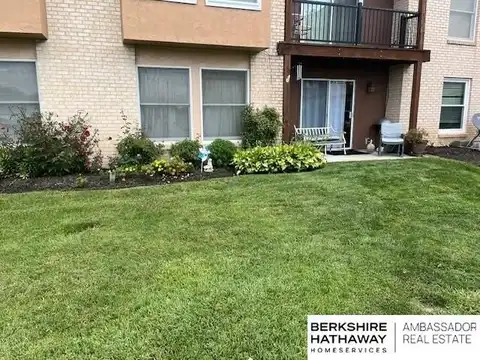 12727 W Dodge Road, Omaha, NE 68154
