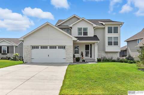 745 N 10th Avenue, Springfield, NE 68059