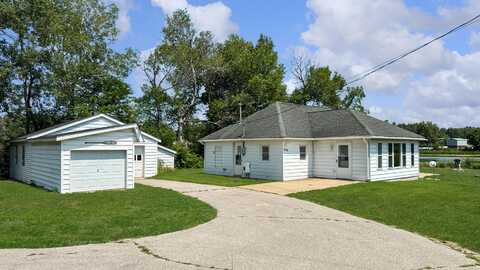 408 Lakeshore Drive, Marion, MI 49665