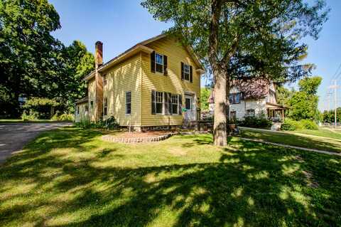 512 W Washington Street, Greenville, MI 48838