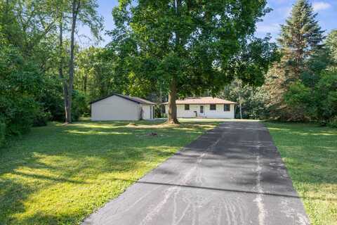728 Buth Drive NE, Comstock Park, MI 49321