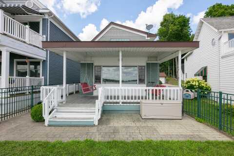 22175 Forest Hall Drive, Cassopolis, MI 49031