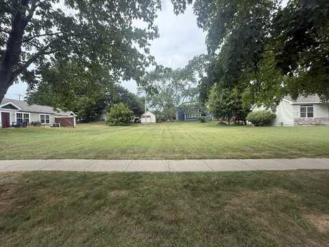 596 W Fennville Street, Fennville, MI 49408