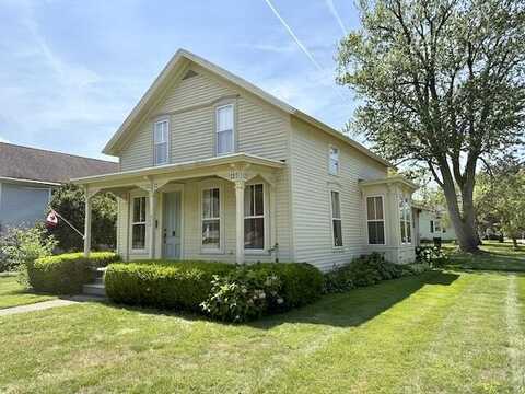 402 S Elm Street, Three Oaks, MI 49128