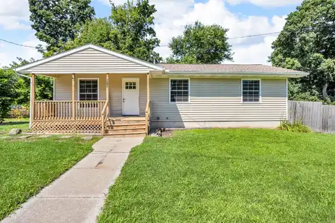 812 S Martin Luther King Jr Drive, Jackson, MI 49203