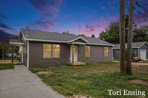 1113 E Pearl Street, Greenville, MI 48838
