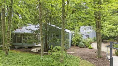 12330 Betty May Avenue, Sawyer, MI 49125