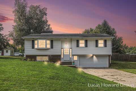 6040 10 Mile Road NE, Rockford, MI 49341