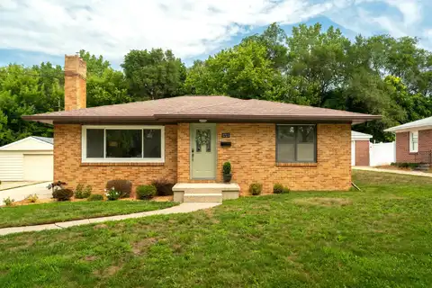 1723 Eighth Street NW, Grand Rapids, MI 49504