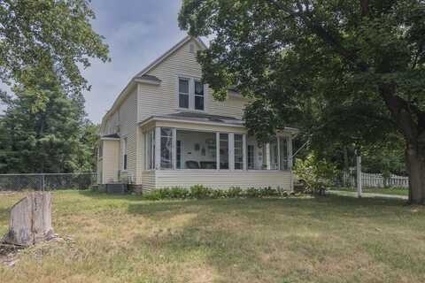 642 N Kalamazoo Street, Paw Paw, MI 49079
