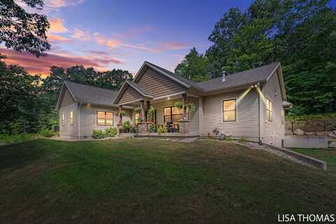 8685 Greeley Court NE, Rockford, MI 49341
