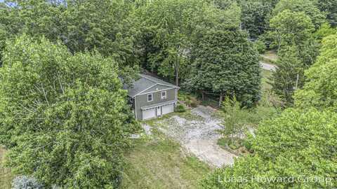 5333 Pine Island Drive NE, Comstock Park, MI 49321