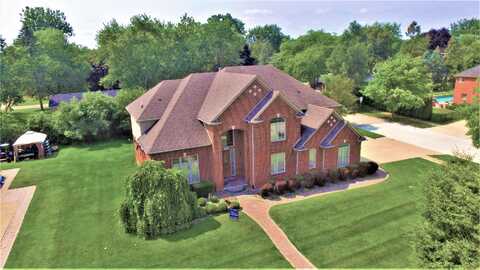 6901 Dakota Drive, Troy, MI 48098