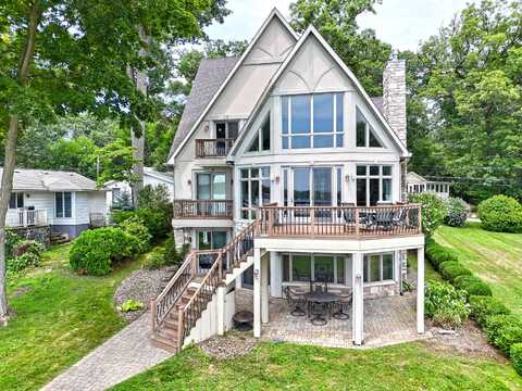 31161 County Line Road, Dowagiac, MI 49047