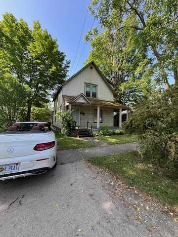 110 Clinton Street, South Haven, MI 49090