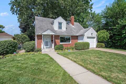 2915 Erskine Boulevard, South Bend, IN 46614