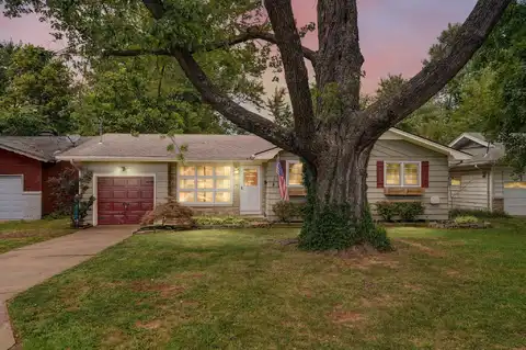 215 W Kingsbury Street, Springfield, MO 65807