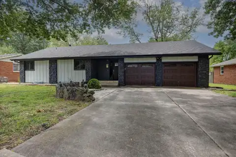 3224 W Whiteside Street, Springfield, MO 65807
